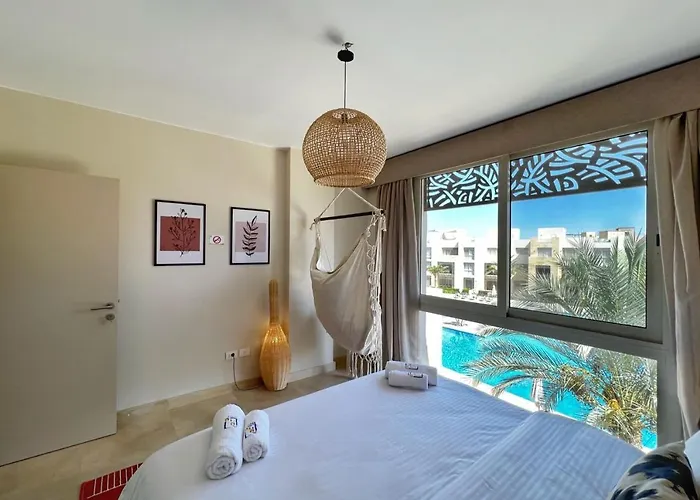 Spectacular & Soaring 2 Bdr W Private Rooftop Jacuzzi & Access Appartement