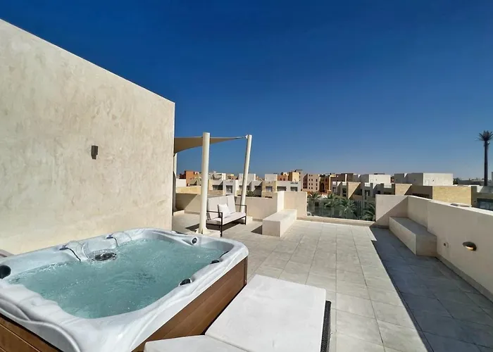 Appartement Spectacular & Soaring 2 Bdr W Private Rooftop Jacuzzi & Access