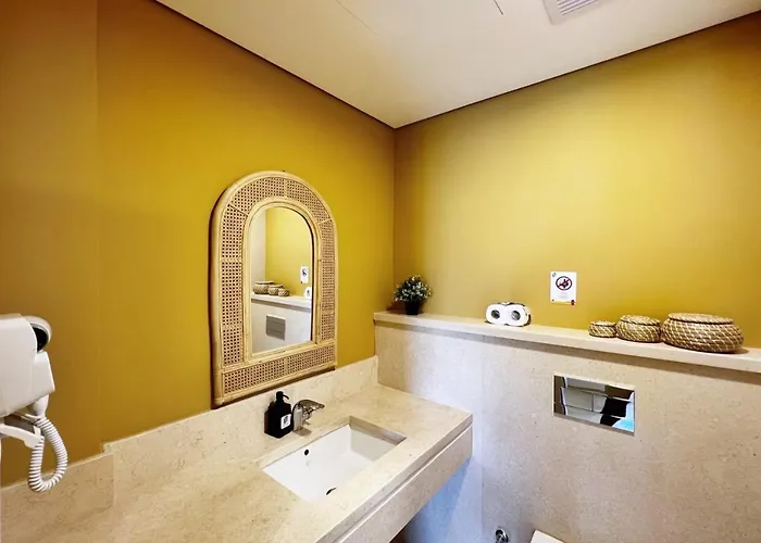 Appartement Spectacular & Soaring 2 Bdr W Private Rooftop Jacuzzi & Access *